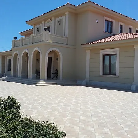 Проживание в семье Stella Luxury (adults Only)